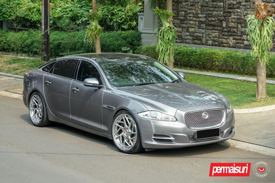 Jaguar XJ V6 by Permaisuri on Vossen Wheels (CG-209T (3-Piece)) '2019